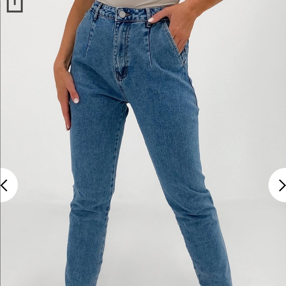 Light blue wrath pleat detail straight leg jeans